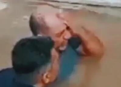  رفع شکستگی خط اصلی آب در تنکابن پس از چند ساعت تلاش نیروهای آبفا/ فیلم