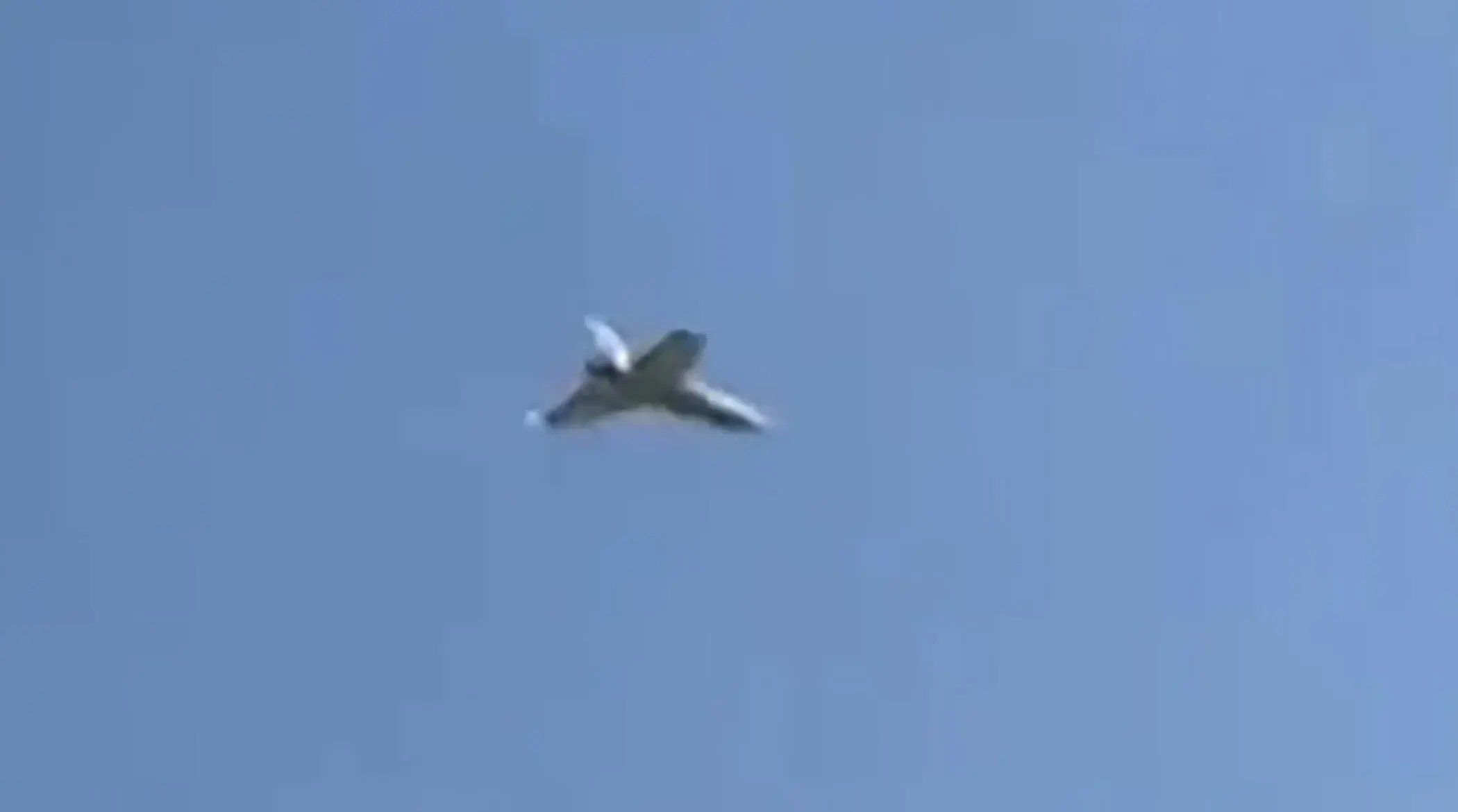  تلاش برای شکار پهپاد انتحاری با پاره آجر!