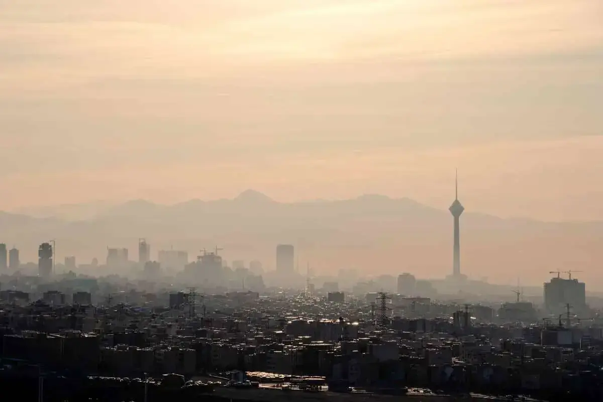 از دود خودروها تا مازوت نیروگاهها؛ ریشهیابی بحران تکراری آلودگی هوا