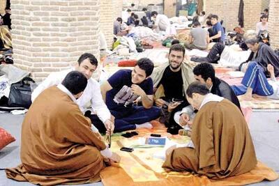رئیس عقیدتی سیاسی ارتش: اعتکاف انسان را از ترس آمریکا و اسرائیل رها میکند