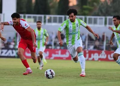 عکس: ضربه شدید بازیکن پرسپولیس به عیسی مرادی