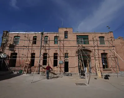 آغاز مرمت بنای تاریخی فرمانداری اردبیل