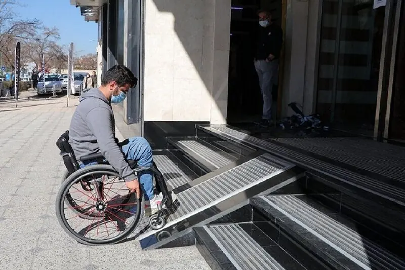  وقتی شهر راه را بر آزادی می‌بندد