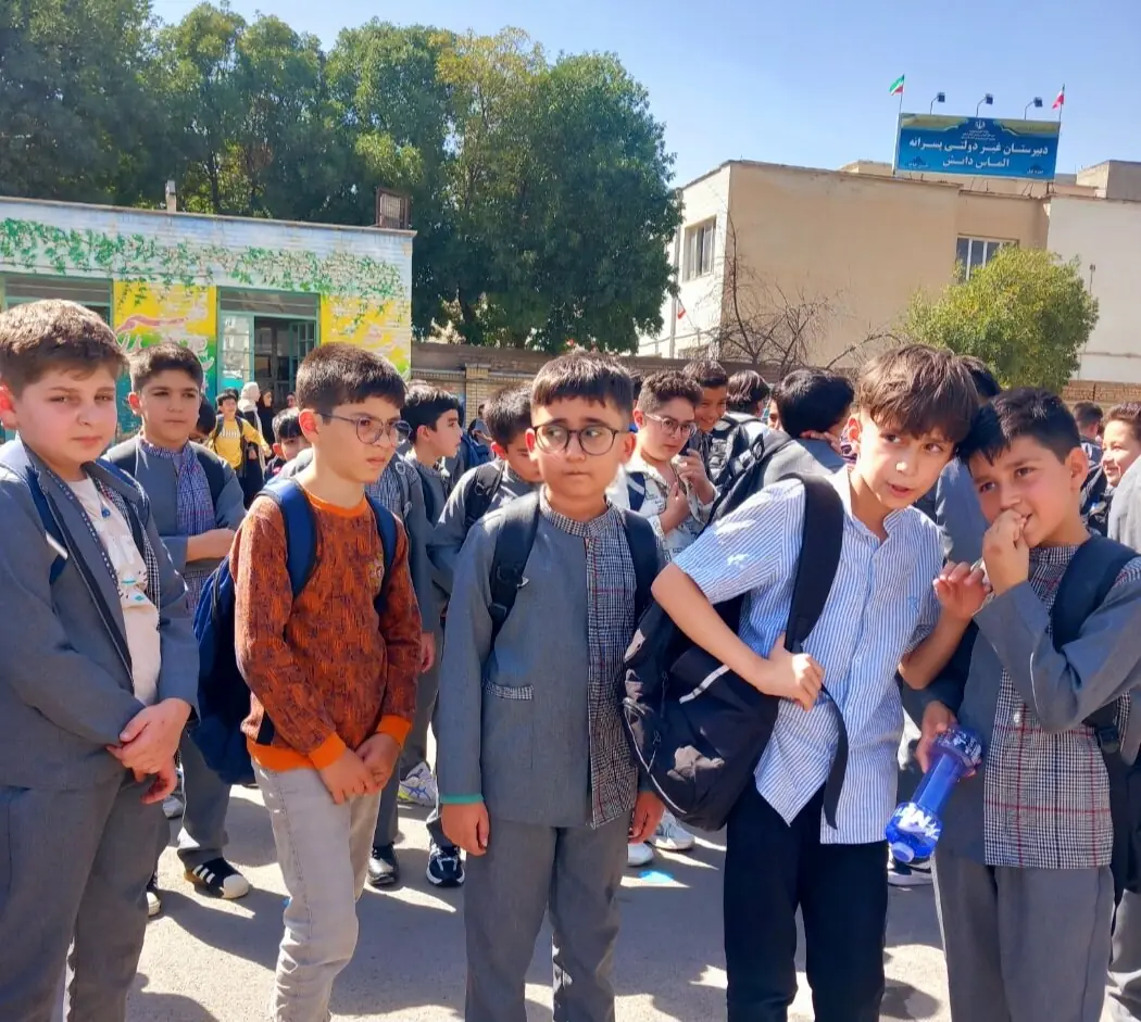 ترافیک مدارس اردبیل زیر سایه هزینه سرویس و کمبود مدرسه
