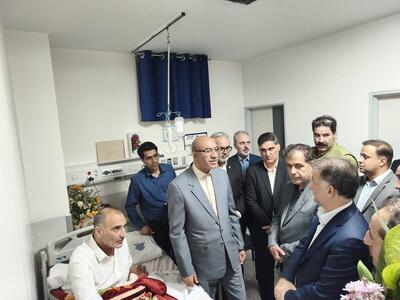  عیادت استاندار کرمانشاه از فعال محیط‌زیست مصدوم در آتش‌سوزی بوزین و مرخیل