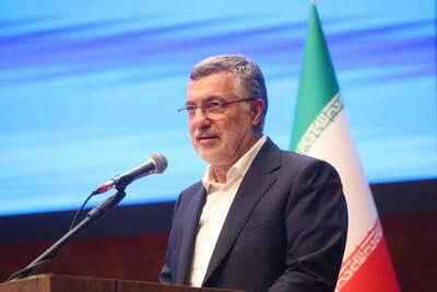  ظفرقندی: ایثار کادر سلامت در جنگ، جلوه‌ای ماندگار از شرف و عزت ملت ایران است/ اعلام آمادگی ۳۶۰۰ پرستار برای اعزام به مناطق آسیب‌دیده در جنگ تحمیلی
