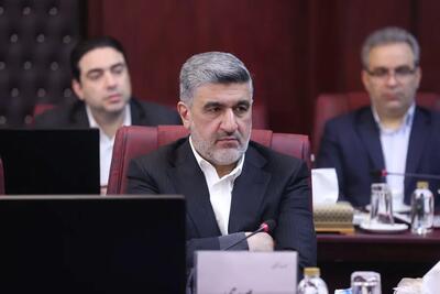  تقدیر از صیدی بازنشسته بابت پایین کشیدن ۷۰ روزه کرکره بورس/ کاش دوربین مخفی بود!