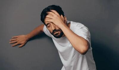  بهترین درمان فوری سرگیجه چیست؟ روش‌های کاهش سرگیجه در خانه، علت‌ها و علائم هشدار