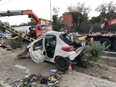  مرگ ۲ زن در تصادف پژو ۲۰۷ با تیر چراغ برق