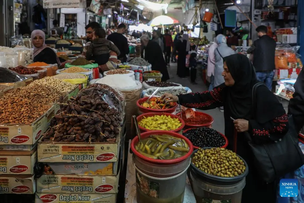 جلوگیری رژیم صهیونیستی از ورود کالاهای تجاری به غزه / قطع یکی از منابع اصلی تأمین غذا و اقلام ضروری / افزایش نگرانیها درباره گرسنگی با نزدیک شدن زمستان