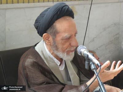  سید محمد موسوی: تواضع و اخلاق آیت‌الله العظمی شبیری زنجانی بی‌نظیر بود/ با درگذشت ایشان ثلمه‌ای در حوزه‌های علمیه، احساس می‌کنیم که به سادگی قابل جبران نیست