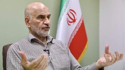  فرشاد مؤمنی: سیاست ارزی در خدمت تضعیف تولید است/ ضرورت تغییر آرایش قدرت در نظام تصمیم‌گیری اقتصادی/ شوک‌های ارزی، قدرت خرید مردم و توان تولید را کاهش می‌دهد - مردم سالاری آنلاین