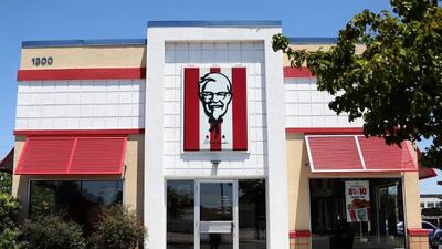  پایان همکاری ۴۰ ساله پپسی و KFC؛ کوکاکولا جای رقیب قدیمی را می‌گیرد