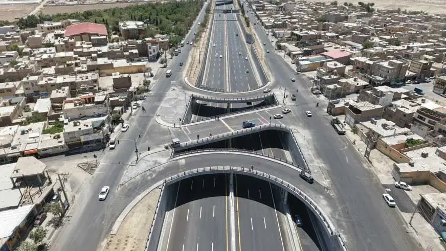  گزارش «شرق» از مجموعه پل‌ها و زیرگذر بزرگراه شهید آیت‌الله رئیسی در شرق اصفهان