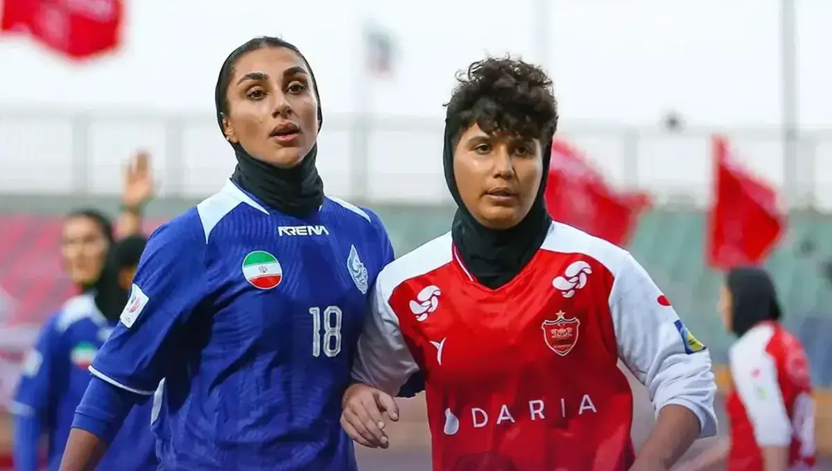  ممنوعیت ورود مردان به ورزشگاه‌های فوتبال زنان؛ داور VAR هم مشمول شد؟