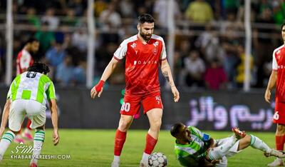 یک کارت زرد و دیگر هیچ؛ هافبک پرسپولیس باز هم چیزی برای ارائه نداشت - پارس فوتبال