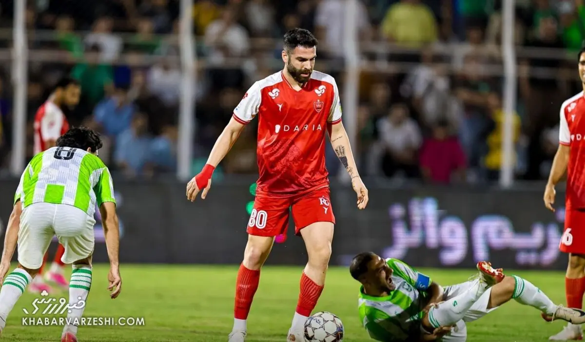  یک کارت زرد و دیگر هیچ؛ هافبک پرسپولیس باز هم چیزی برای ارائه نداشت - پارس فوتبال
