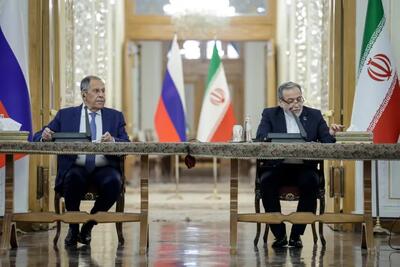  عراقچی: همکاری‌های اقتصادی ایران و روسیه با روندی بسیار مطلوب در حال پیشرفت است/ لاوروف: به توافقات سرمایه‌گذاری و هسته‌ای با ایران پایبندیم