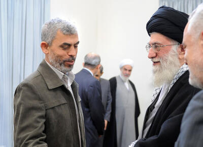 به سر تیم حفاظت گفتم مراقب باشید دنبال زدن رهبر انقلاب هستند | آقامجتبی گفت جایی هستیم که دست هیچ بشری به ما نمی‌رسد! |‌ ببینید