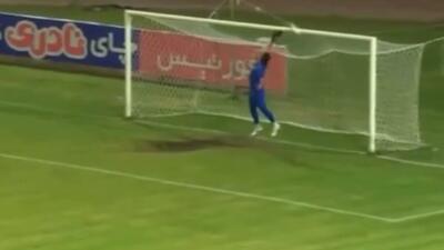  سوپرگل در فوتبال ایران دوباره از وسط زمین!