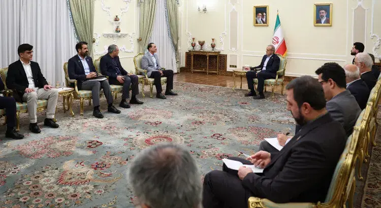 پزشکیان خطاب به عاصم منیر : آمریکا تهدید و تحریم را بردارد