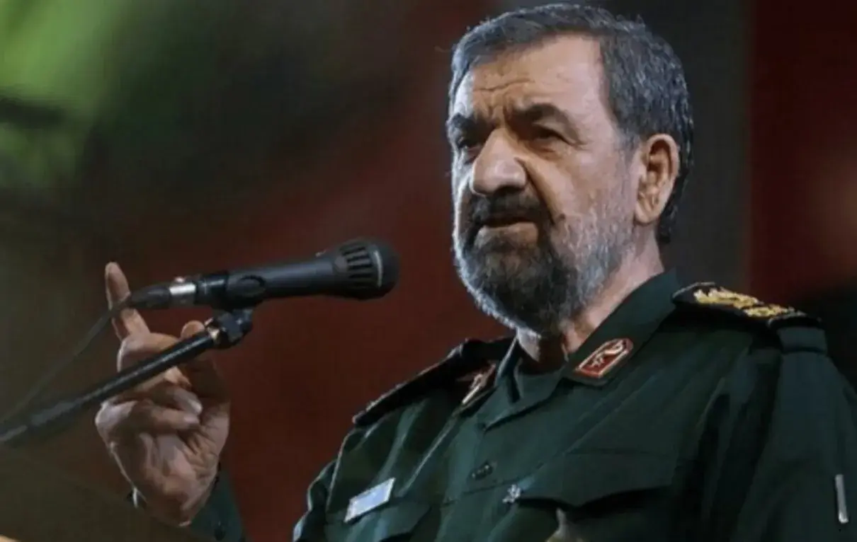 محسن رضایی: مذاکرات متوقف شده است/در صورت وقوع جنگ، کابلها، مراکز داده و تأسیسات هوش مصنوعی میتوانند هدف باشند