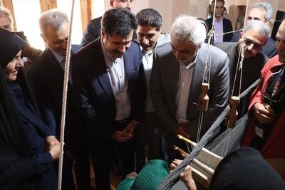 معاون رییس‌جمهور از دهکده نساجی خراسان‌شمالی بازدید کرد