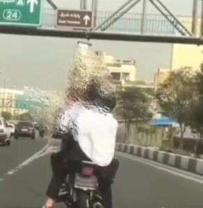  موتورسواری خطرناک دختران دانش آموز در تهران!