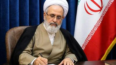  تسلیت آیت الله اعرافی در پی درگذشت پدر شهید سپهبد موسوی - مردم سالاری آنلاین