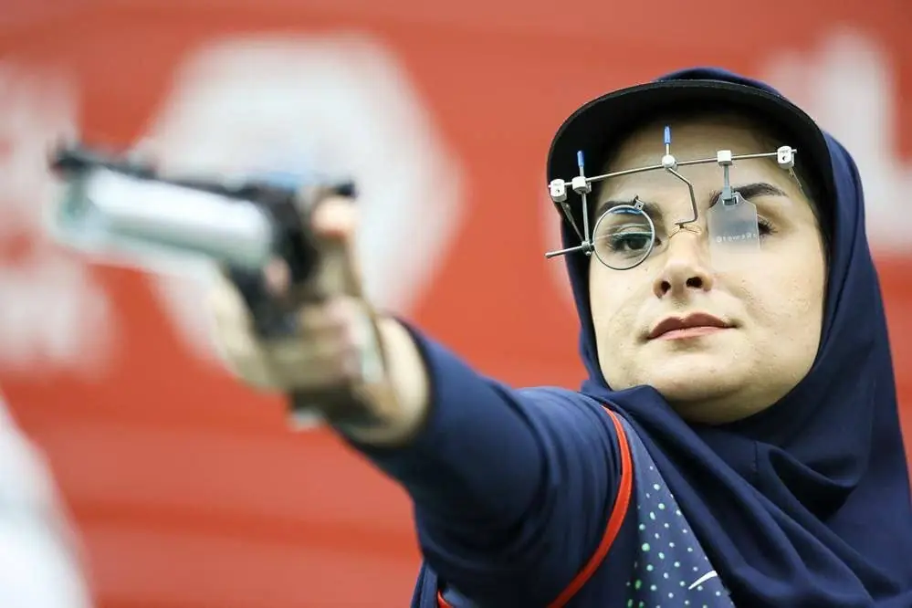 مدال برنز تپانچه ۵۰ متر آزاد به نسرین شاهی رسید؛ جوانمردی مدال نگرفت