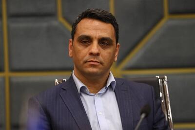  فتاحی: حاشیه‌سازی تراکتوری‌ها باعث بالا رفتن قیمت پروازها شد - پارس فوتبال