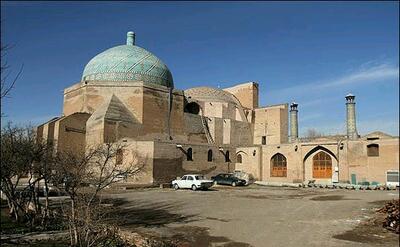  تهدیدهای «مسجد جامع عتیق» و «مسجد سید اصفهان» به حریم تاریخی آن‌ها نیز رسیده است
