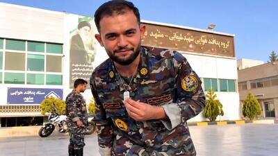  فیلم خندان ولی پر از غم سه سرباز با پلاک های رزمیشان / خودمون انداختیم گردنمون انشالله مادرانمان از گردنمان در نیارند