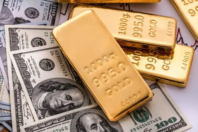طلا یا دلار؛ کدام بازار برای سرمایهگذاری مناسبتر است؟