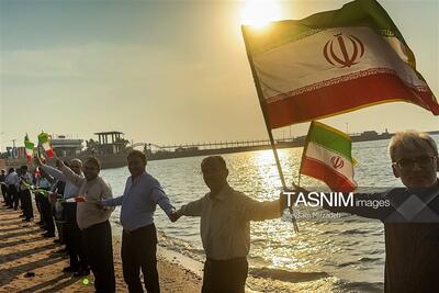  زنجیره انسانی استادی؛ زنجیره مسئولیت - تسنیم
