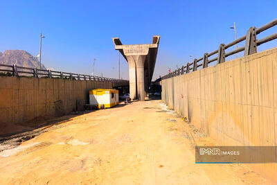  جابه‌جایی تأسیسات و معارضات ملکی پروژه توسعه خط یک قطارشهری بررسی شد