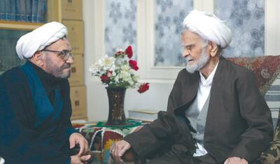  عیادت سرپرست و مدیران مؤسسه اطلاعات از حجت‌الاسلام حجتی کرمانی