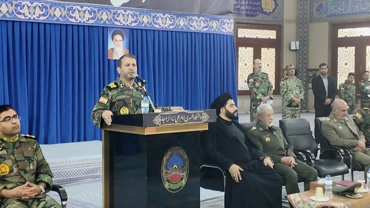  برگزاری آیین اعطای عطیه فرماندهی معظم کل قوا به دانش آموختگان دانشگاه افسری امام علی (ع)