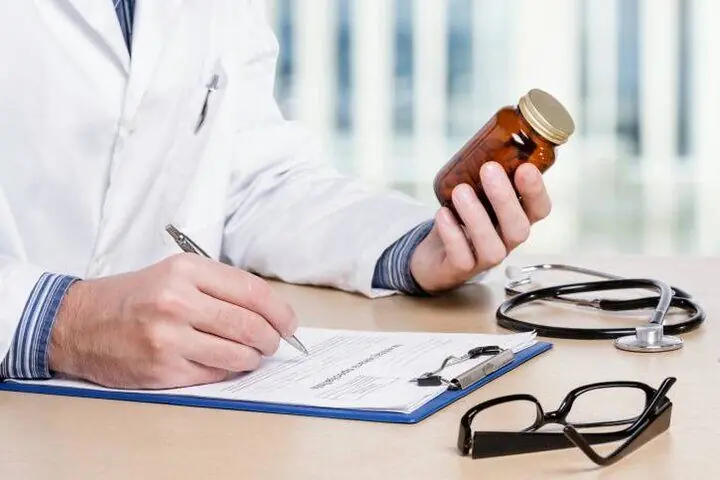  تغییر جدید در خدمات دارویی تأمین اجتماعی؛ ارسال کد رهگیری نسخه داروهای خاص به موبایل بیمار