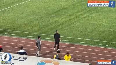  اخراج محسن خلیلی سرپرست پرسپولیس با کارت قرمز مستقیم در دقیقه ۷۰ دیدار با فولاد