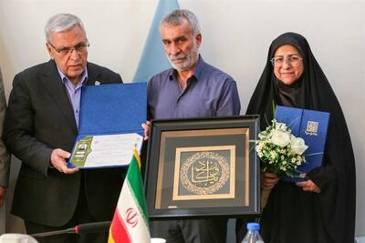  مدرک دانش‌آموختگی شهیده نرجس شیخ‌پور شیرازی به خانواده‌اش اعطا شد - تسنیم