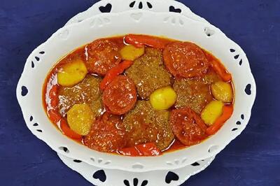  طرز تهیه کباب تابه‌ای با سس گوجه به سبک رستورانی