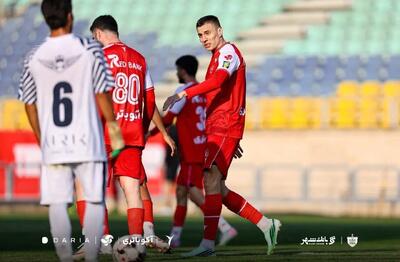  معاوضه جذاب بین پرسپولیس و تیم آسیایی | مهاجم سرخ‌ها می‌رود بازیکن محبوب می‌آید