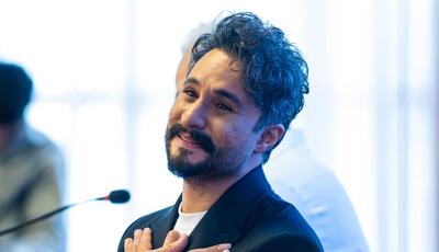  خدمت‌رسانی مصطفی راغب به زائران حرم مطهر رضوی | آخرین خبر