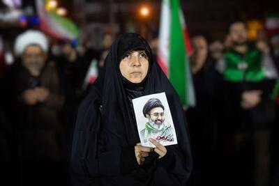  نماینده مجلس مدعی شد: رهبری به برخی تجمعات شبانه سر می زند