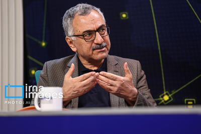  اقتصاد ایران ظرفیت عبور از فشارهای ناشی از جنگ را دارد/ بروکراسی مانع تصمیم‌گیری است