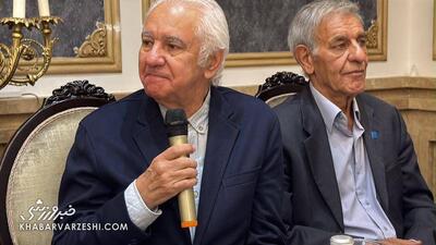  دیدار استقلالی‌ها با مدیرعامل جدید/ متدین پای صحبت پیشکسوتان نشست +عکس - پارس فوتبال
