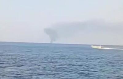  انفجار ۳ نفتکش متخلف هنگام عبور از مسیر غیر مجاز و رها شدن آنها در سواحل جنوبی تنگه هرمز