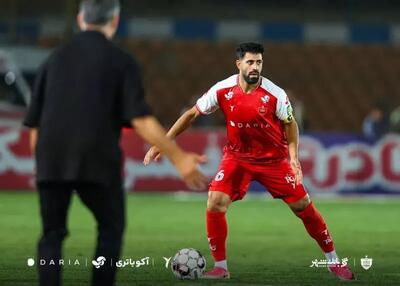  غیبت قطعی محمدحسین کنعانی کاپیتان پرسپولیس تا پایان نیم‌فصل اول پس از جراحی زانو