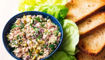  طرز تهیه یک سالاد متفاوت و خوشمزه با تن ماهی
